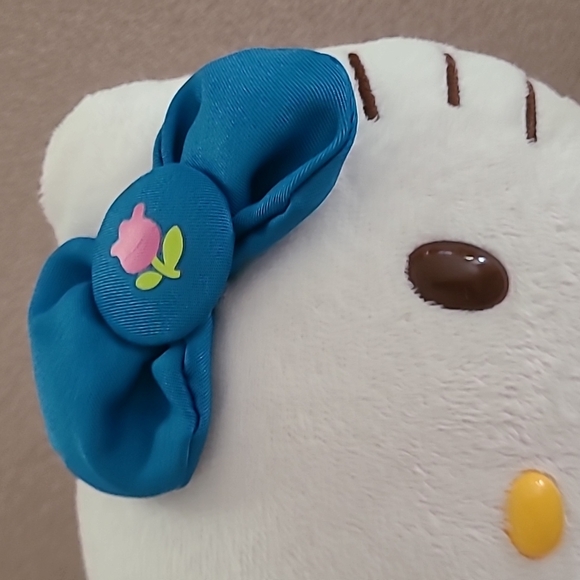 Hello Kitty Collection Tulips Sanrio 11" Plush - Picture 2 of 9